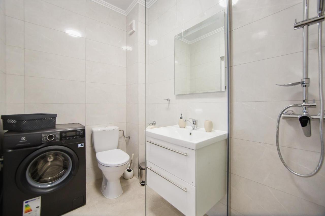 Trio Pink Apartment ออราแด ภายนอก รูปภาพ